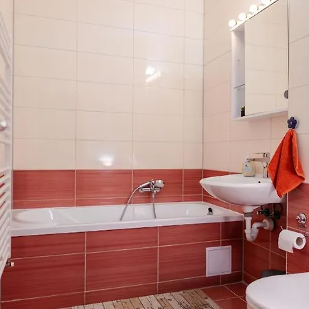 Avantgarden 3 * Брашов